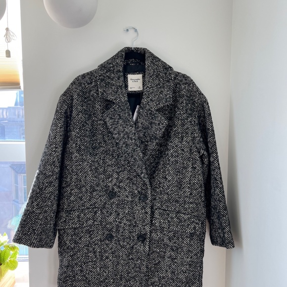 NWT Abercrombie Short Textured Coat in Black Herringbone - Picture 5 of 7
